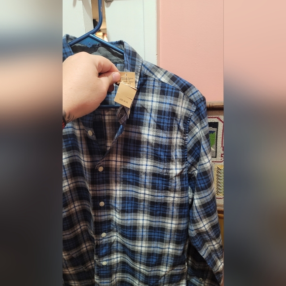 NWT American Eagle small long sleeve button-up - Picture 2 of 2